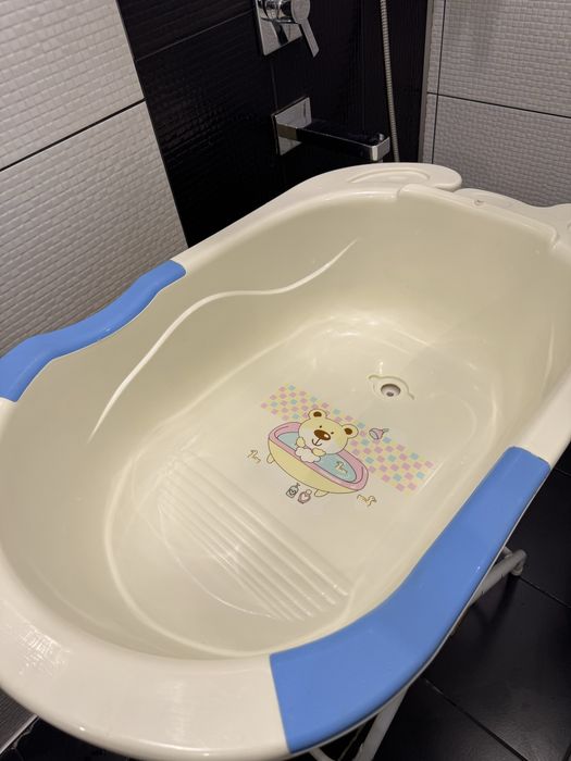 Вана със стойка MONI + подарък