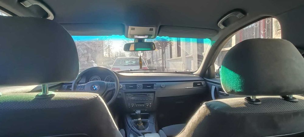 BMW e90 320i Pachet M