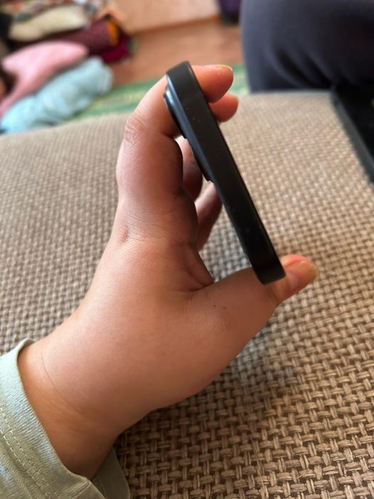 Продам айфон 15 срочно