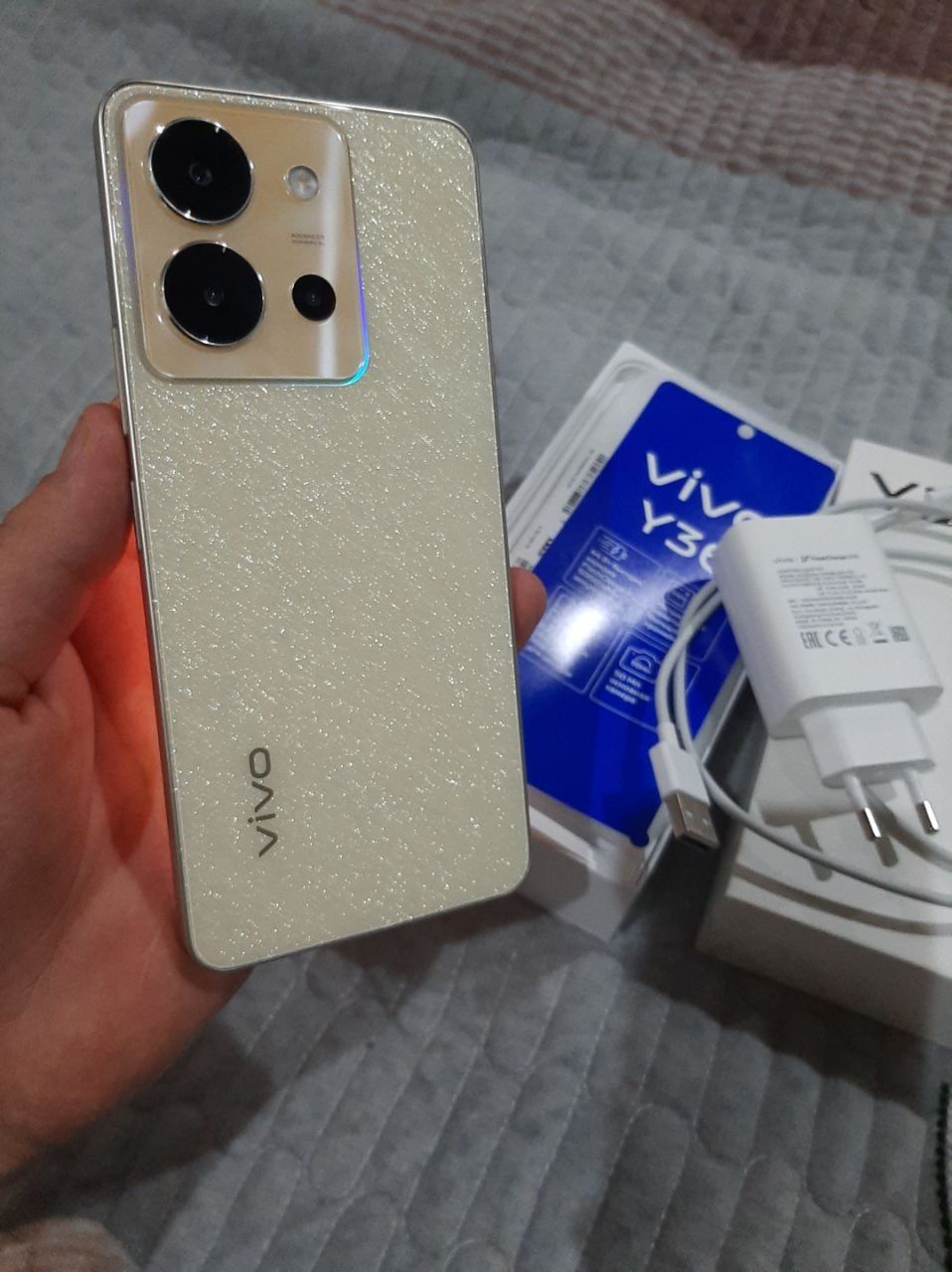 Vivo y36 8,128 qomero 50 mp