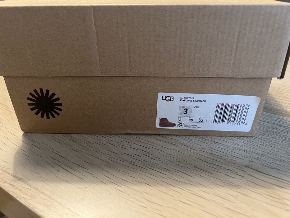 UGG Боти Neumel с вълнена подплата и велур 35 номер