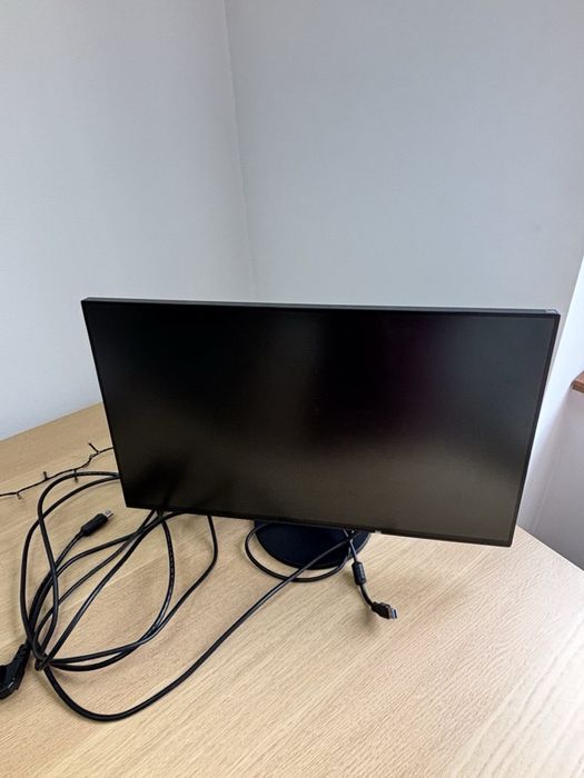 Професионален монитор Eizo EV2750