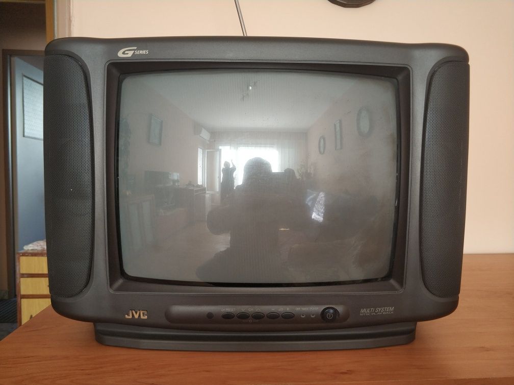 Телевизор JVC 14 инча