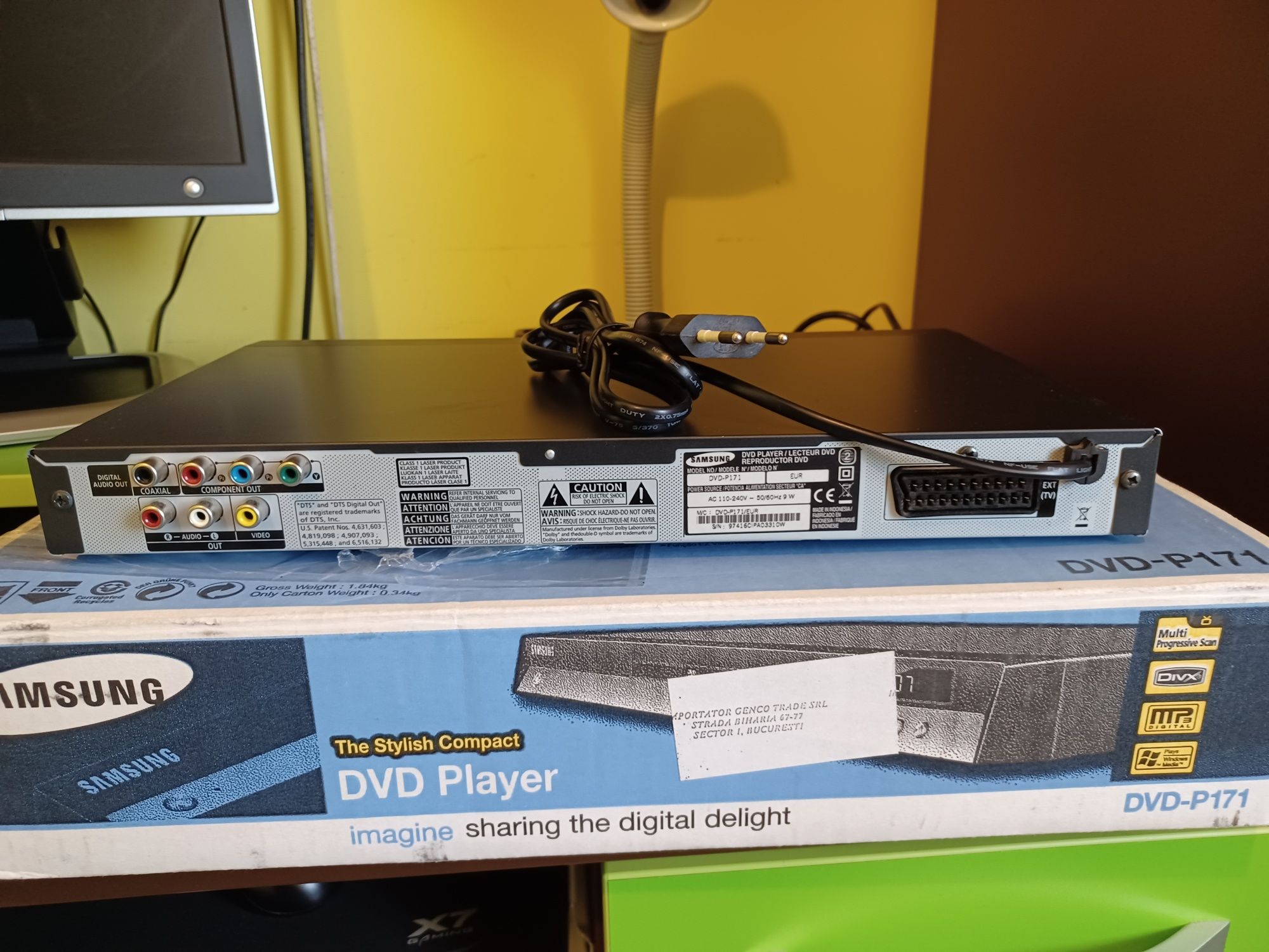 Se vinde DVD Player-P171.