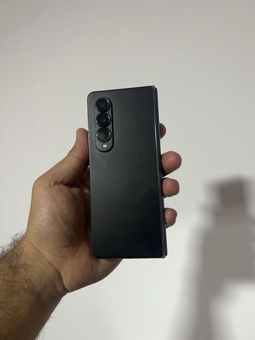 Samsung Galaxy Z Fold 4
