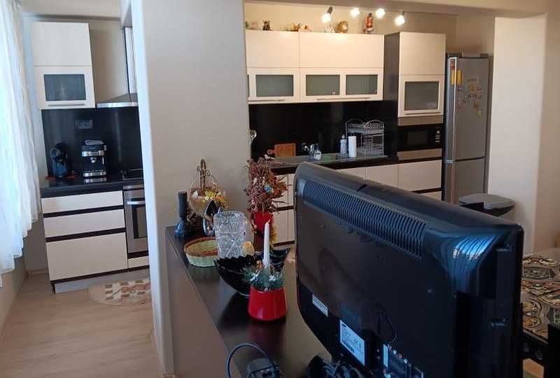 Дава се под наем Тристаен апартамент в София, Младост 1 - 85 кв.м за 600 € - Снимка #1