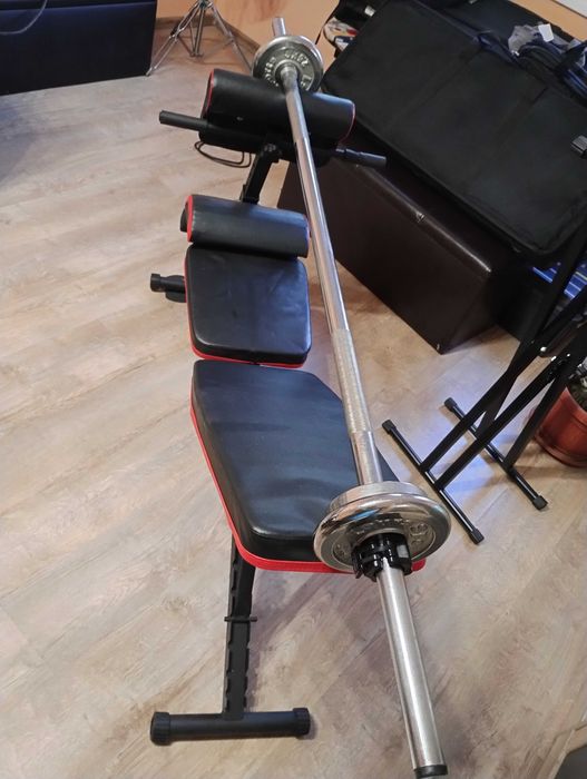 Лежанка за фитнес и лост за тежести