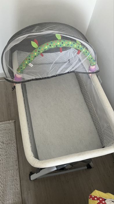 Продам детскую манеж-кровать