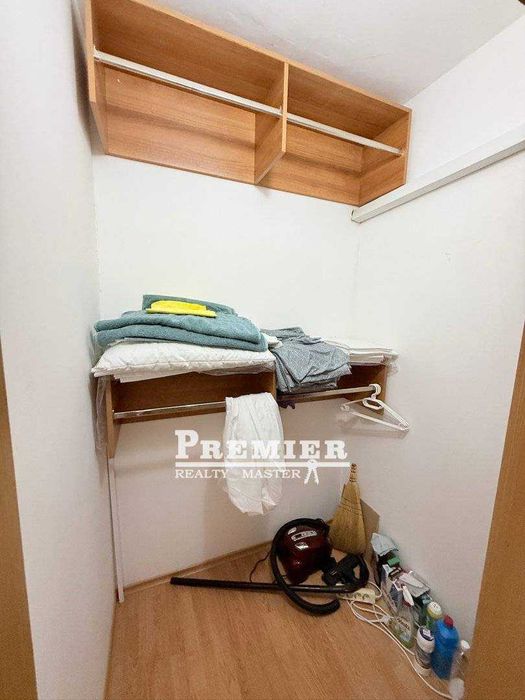 Просторно студио в комплекс на първа линия в Равда