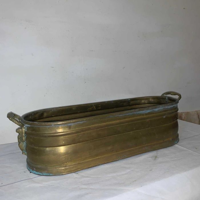 Suport de flori din alama