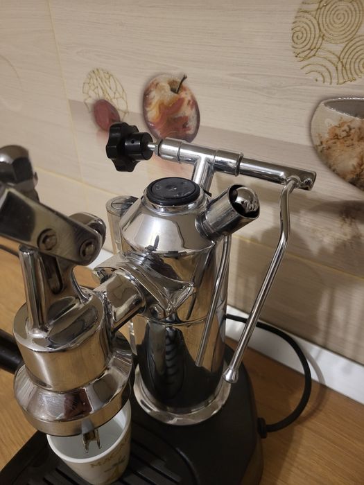 Lapavoni europiccola