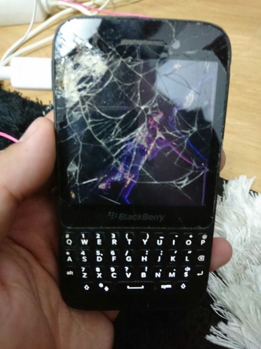Blackberry q5 - display spart. Placa buna