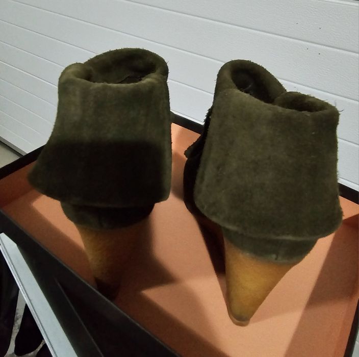 Ghete din piele-intoarsa cu platforma