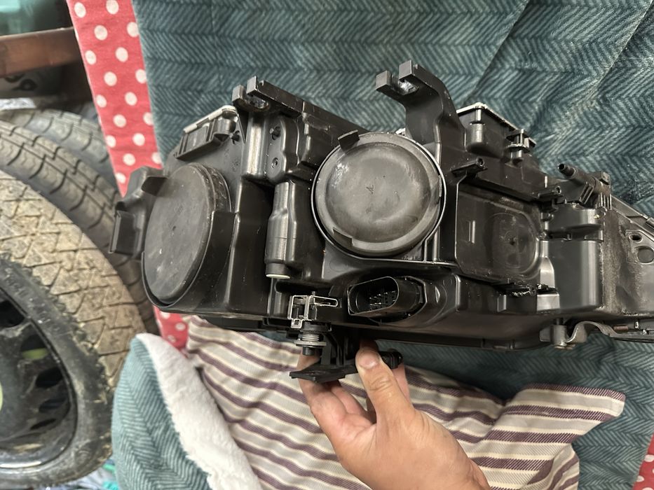 Set far faruri bi xenon audi a4 b8.5 facelift europa volan stanga