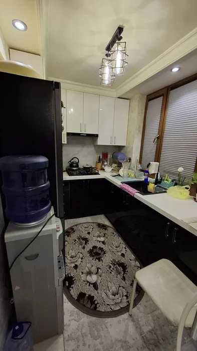 Срочно Продам 3х комн 2/5 в Центре против Гостиница Россия