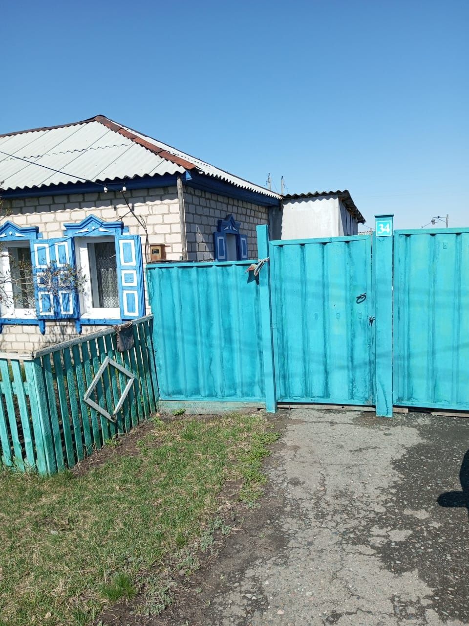 В связи с отъездом продам СРОЧНО дом в селе Новокаменка