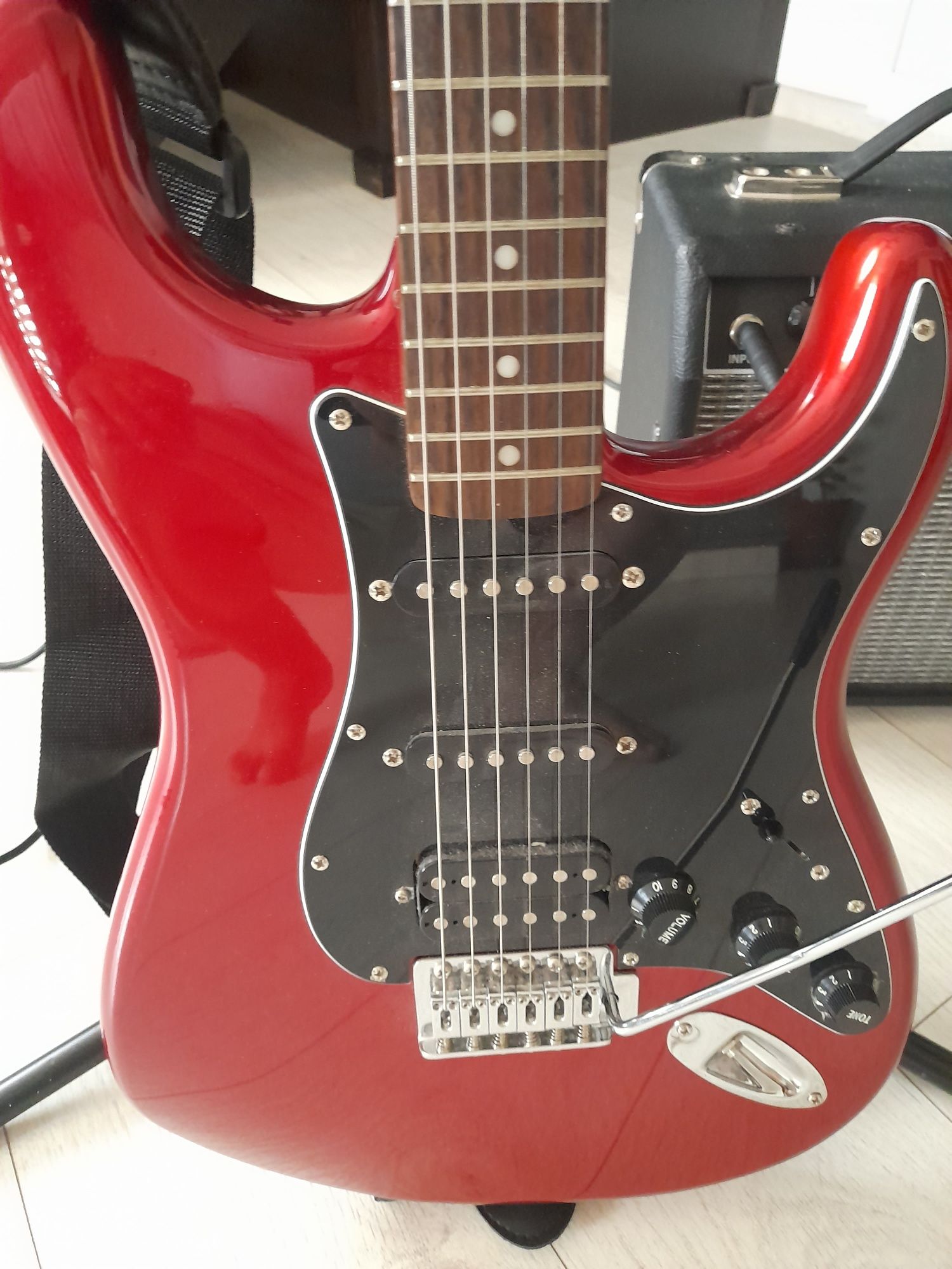 Chitară electrică Fender+stație Fender de vânzare