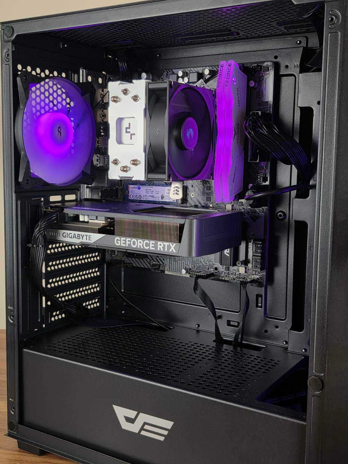 Нов / Гаранция ( Ryzen 8700F / RTX 5060 / 32GB DDR5 ) Геймърски