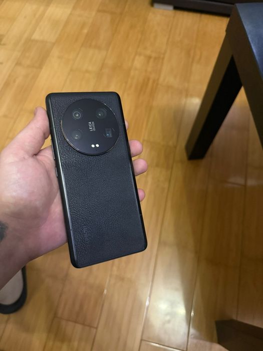 Vând sau schimb Xiaomi 13 ultra 16 GB RAM 1 tera stocare
