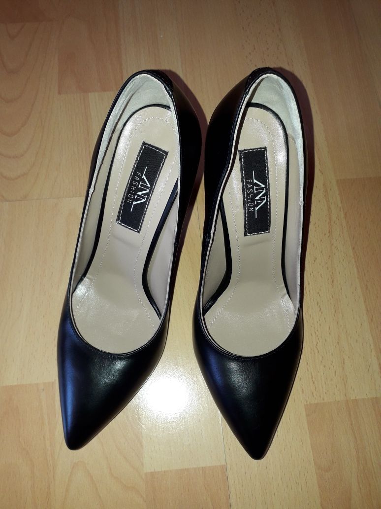 Pantofi stiletto piele naturală noi mar 38.5