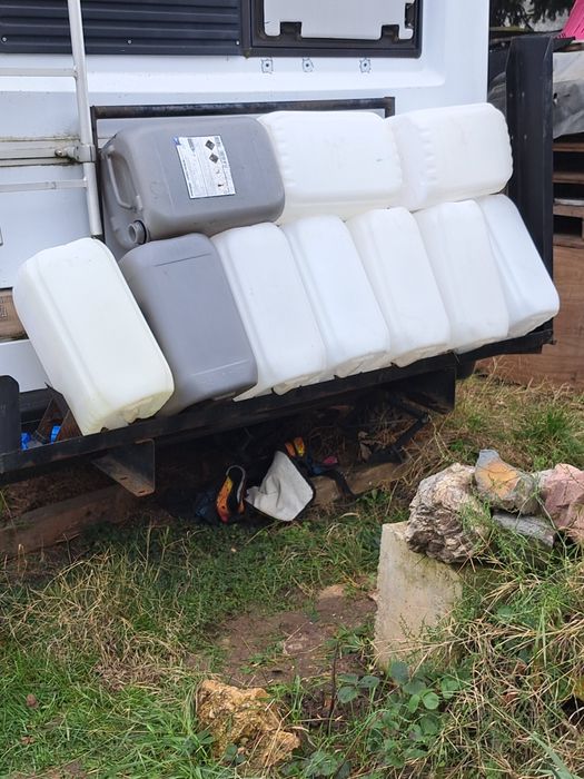 ППластмасови туби 25 литрави