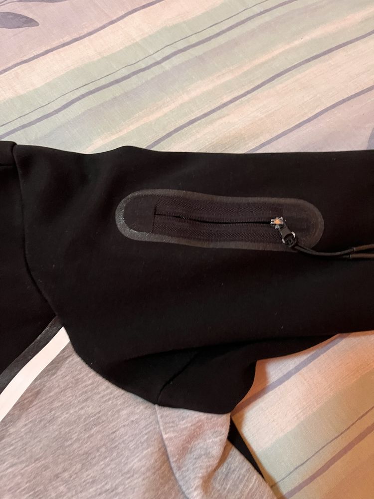 nike tech fleece горнище