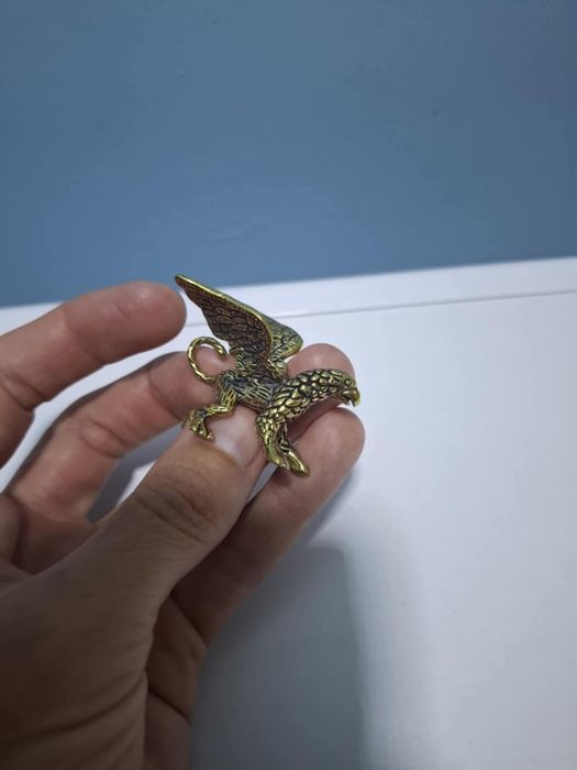 Миниатюра грифон