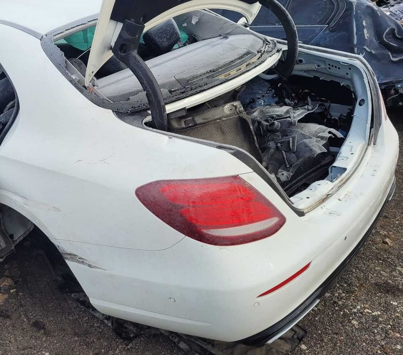 Aripa spate stanga dreapta Mercedes E220 W213 20d 2017