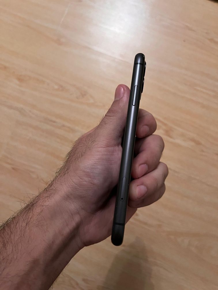 iphone 11 64гб из минусов фейс не работает