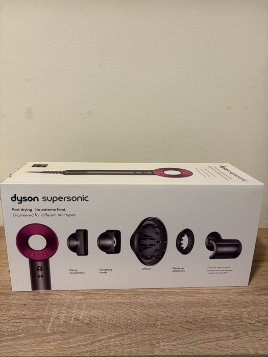 Dyson supersonic hairdryer
