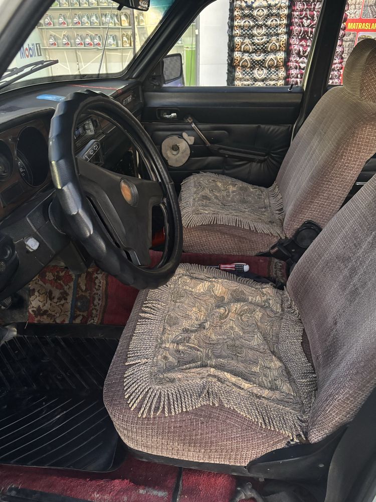 (Volga 3102) sotiladi!