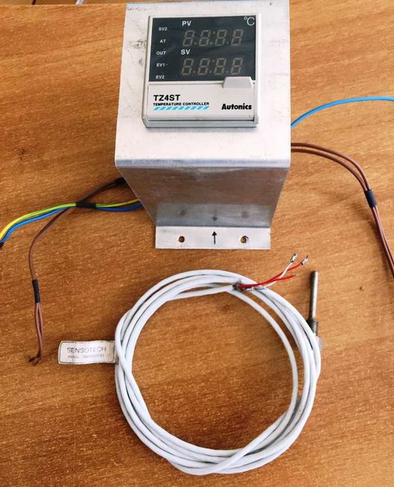 Продавам Термо контролер с Температурен датчик Платина 100 Pt100!!!