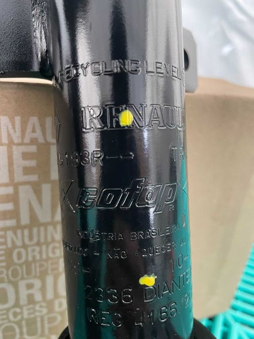 Set amortizoare fata Dacia Duster 1 2010-2017 noi originale Renault