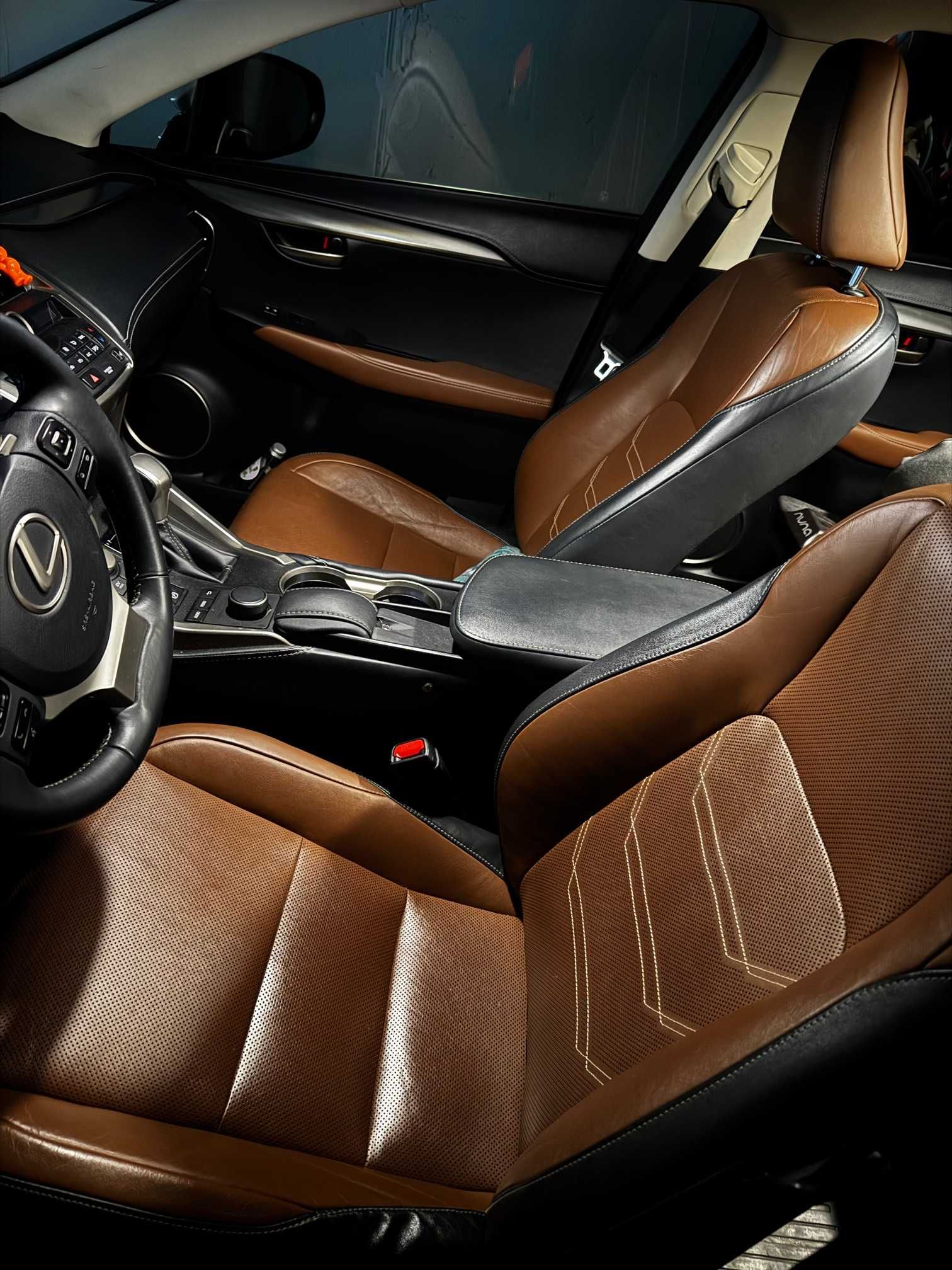 Lexus NX300H hybrid 4WD Luxury