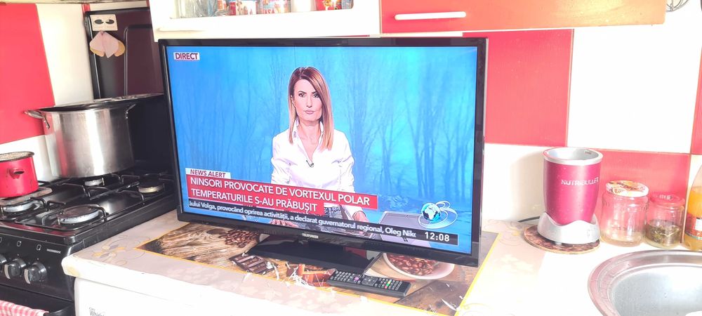 TV 81 cm = 280 lei