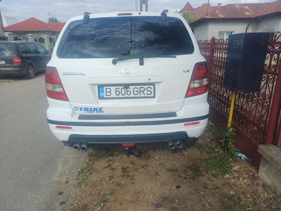 Kia sorento motor 2.5 motorina cutie manuala stare buna camera fata sp