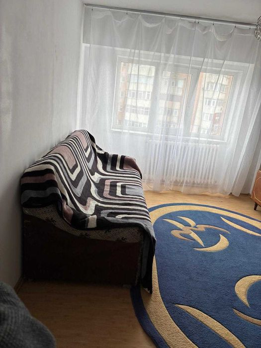 Oferta, inchiriere apartament cu 3 camere, decomandat, Pacurari