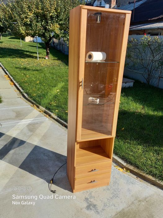 Dulap-vitrina in stare buna