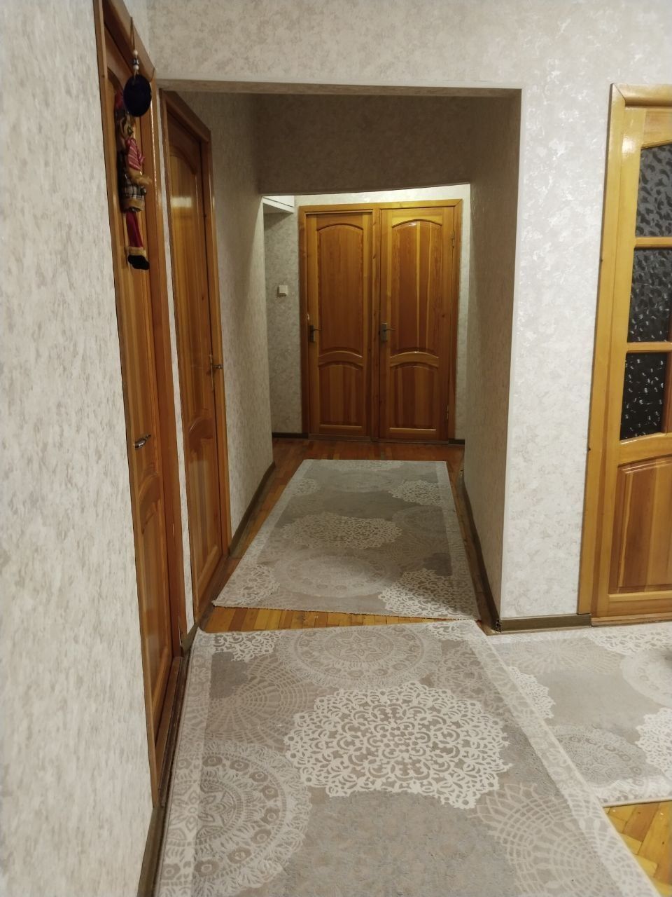 Продается квартира на Ахмад югнаки своя (без маклера)
