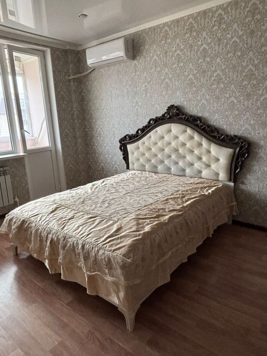 Кровать и шкаф б.у