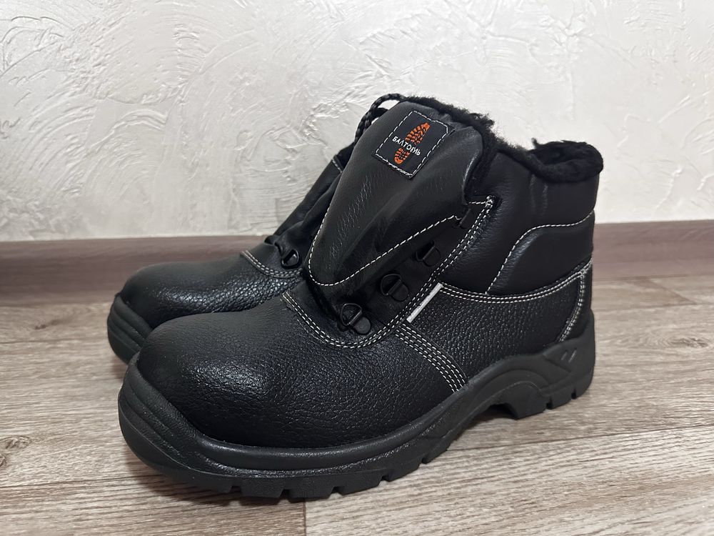 Продам сапоги и ботинки