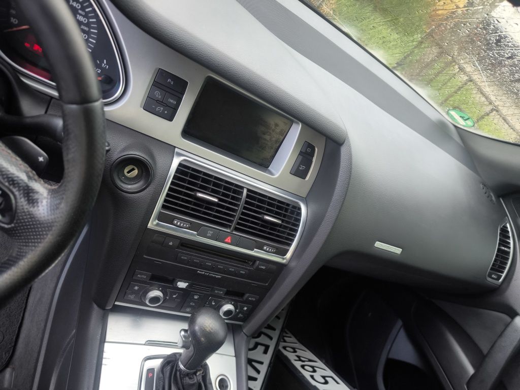 Арматурно табло Audi Q7