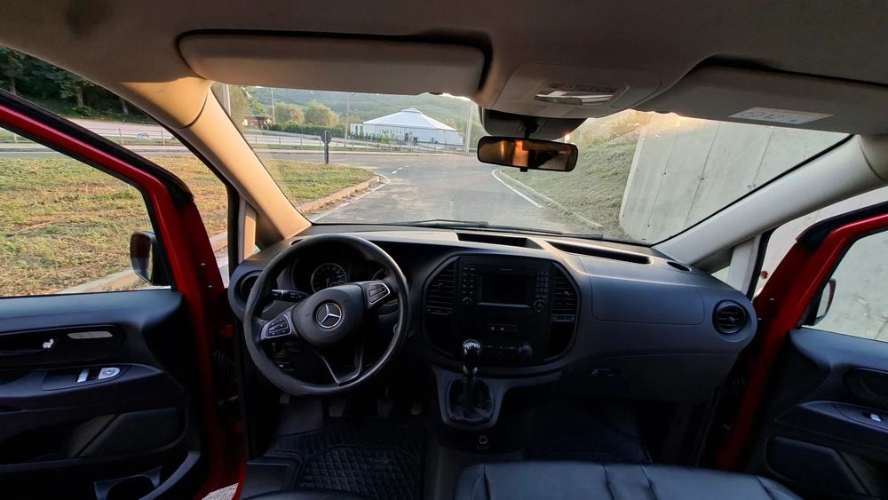 Mercedes-Benz Vito Vind mercedes vito 114 Tourer  8+1, an fabricație 2015.