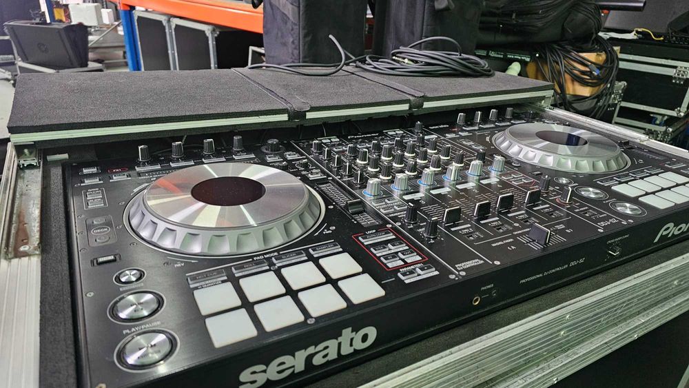 Super oferta! Vand consola Dj Pioneer SZ