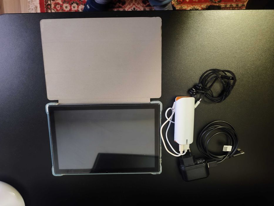 Tableta 10 inch 4G android pachet husa/baterie externa