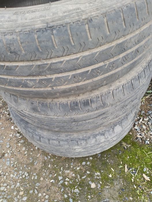 Б/у шина лето комплект.