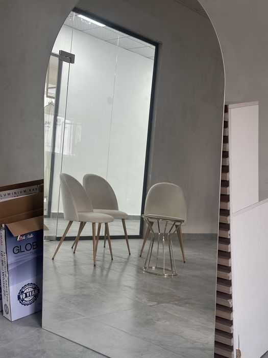 Үлкен айна сатылады