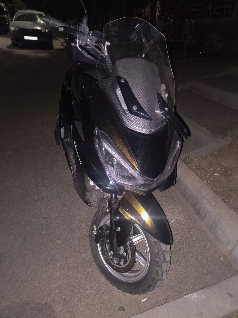 Мопед maxi175cc срочно