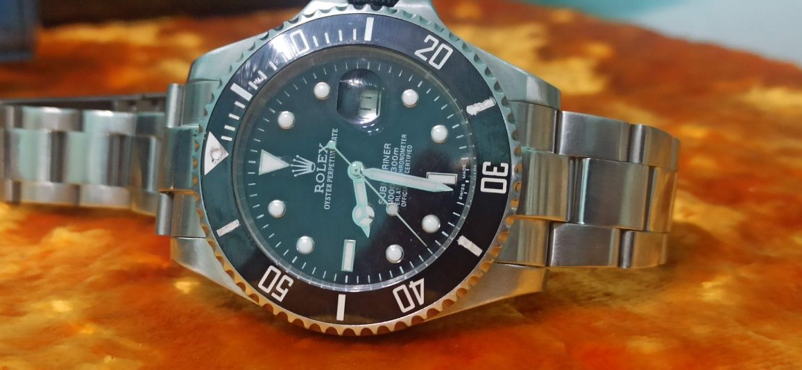 Rolex
Mexanika, ichidegi hamma funksiyasi ishlidi