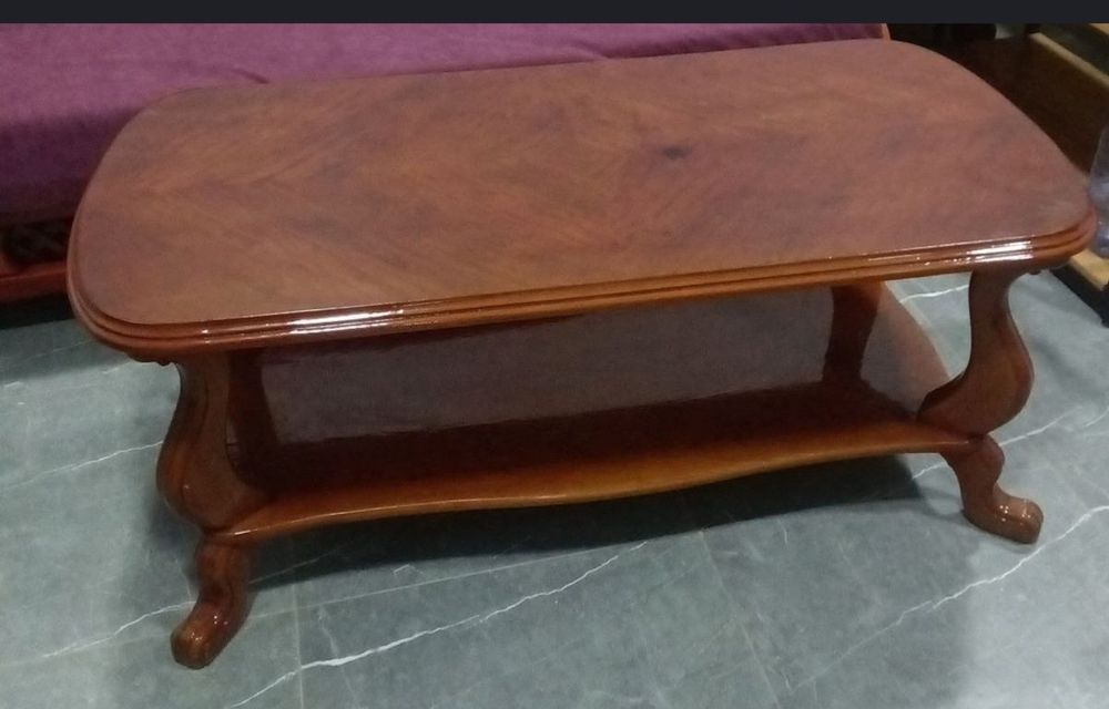 Кресла с диваном и журнальным столомпосле реставрации